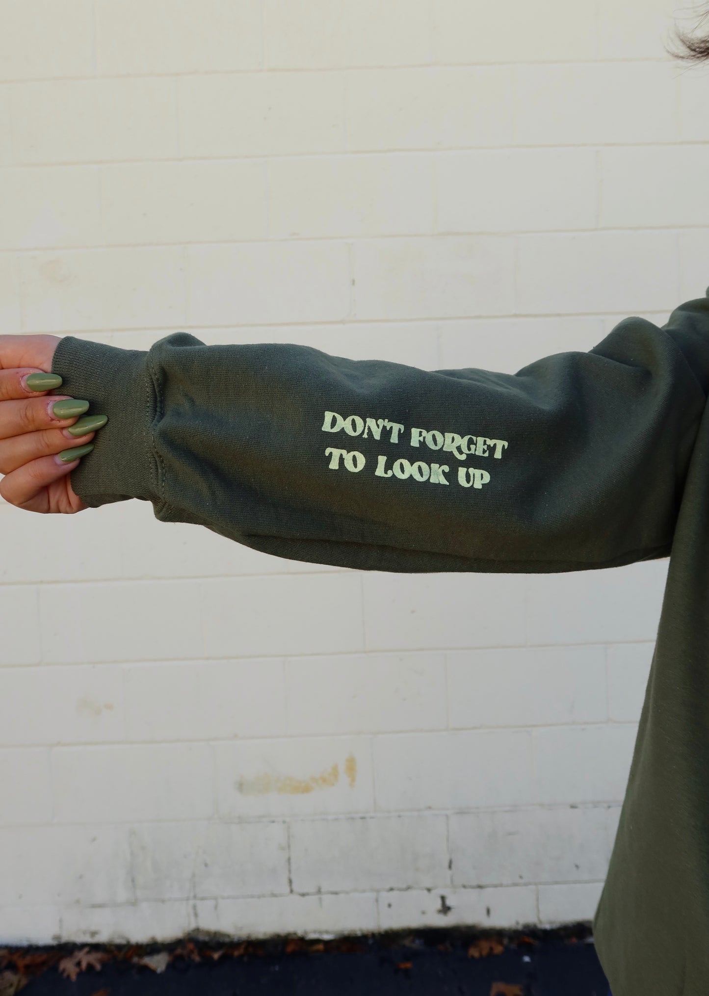 Moon Magic Crewneck in Moss