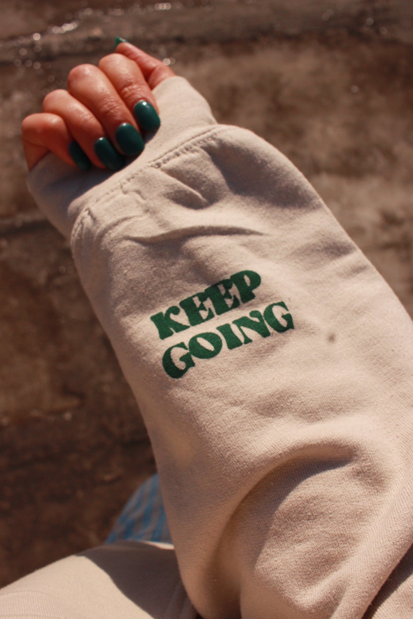 THE CREAM SWEATSHIRT