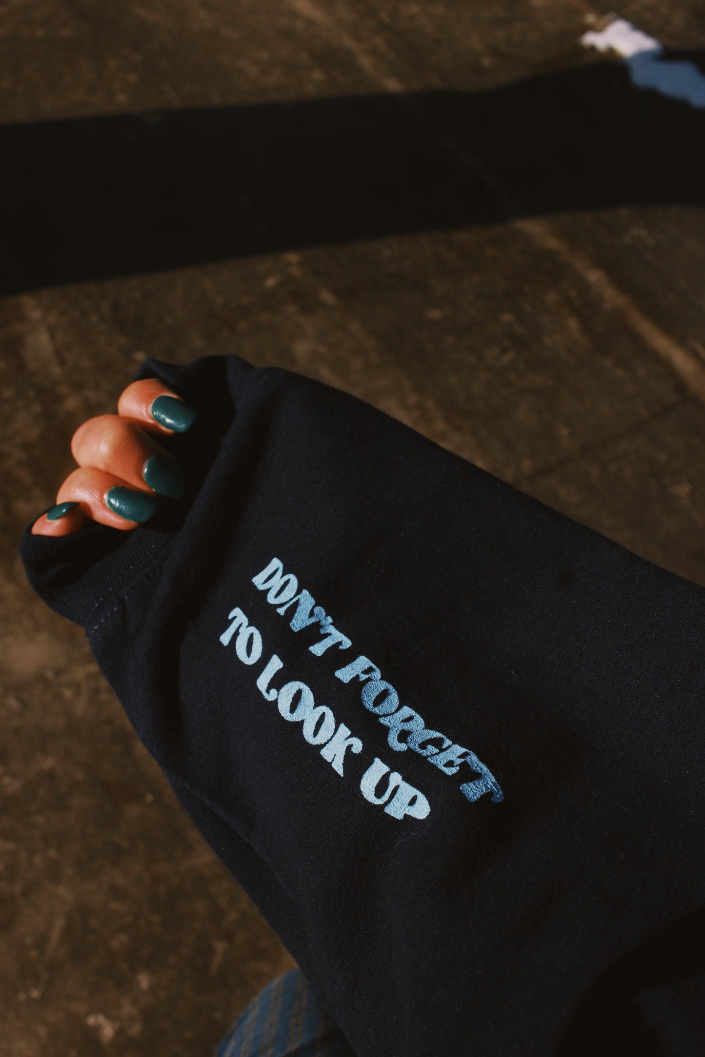 THE INDIGO SWEATSHIRT
