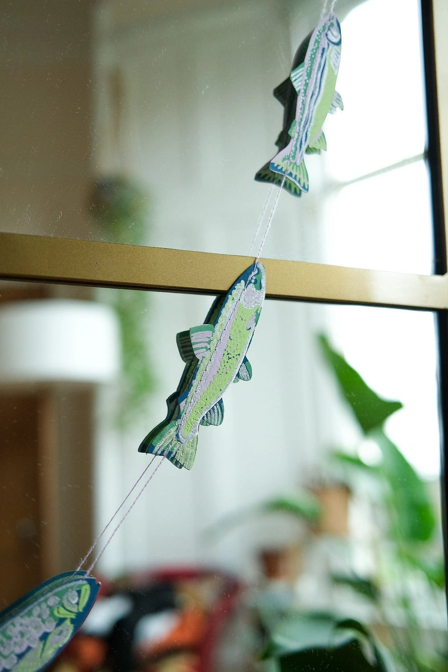 Achovies Garland