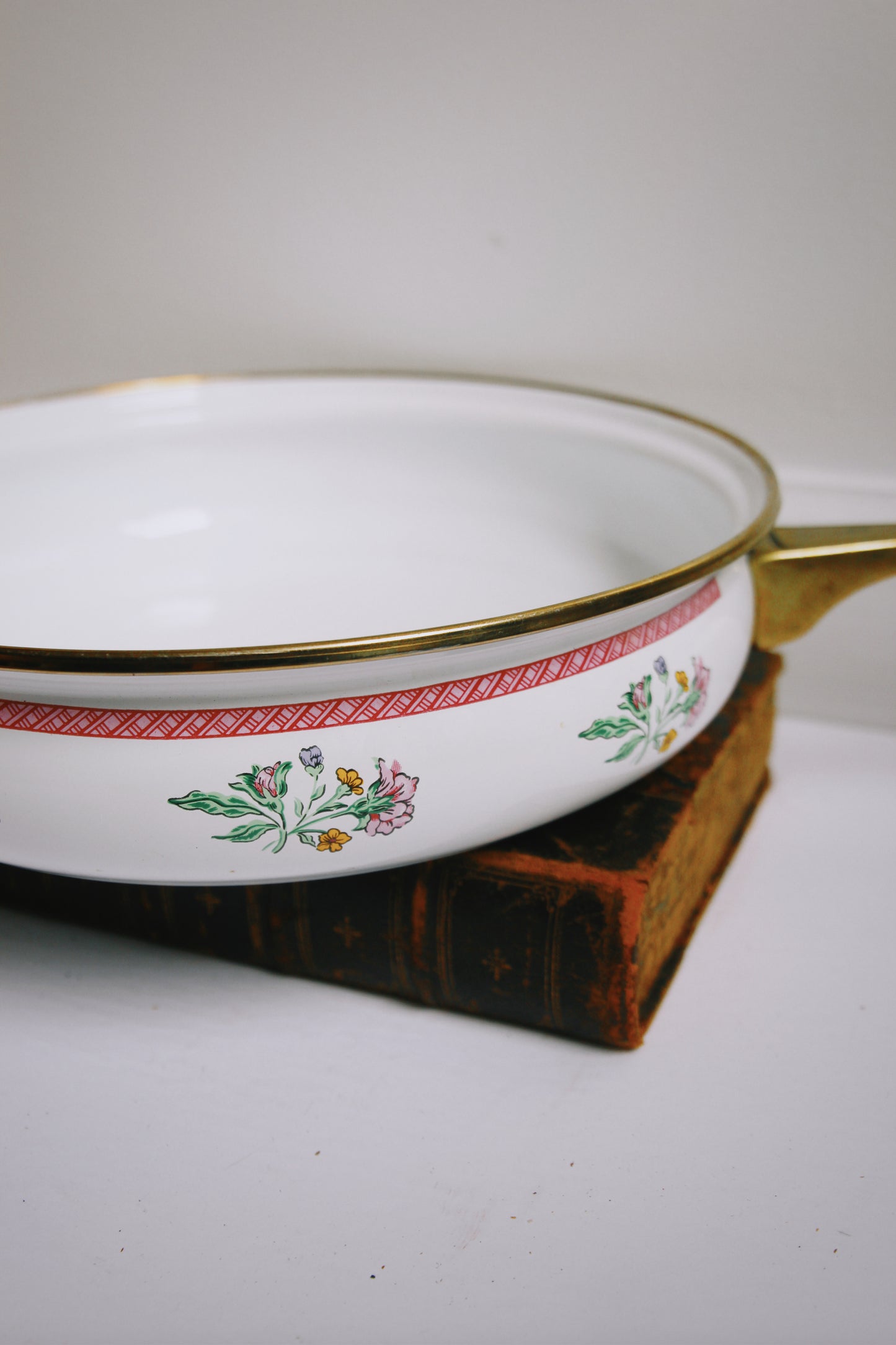 Vintage Floral Pan